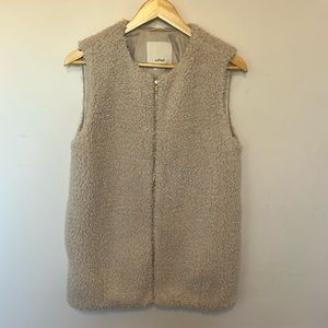 Aritzia Wilfred Sherpa best in beige size Small.